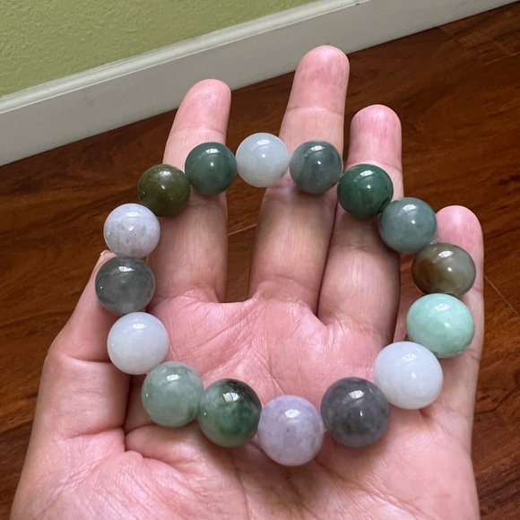 Jade bracelets - Picture 4 of 4